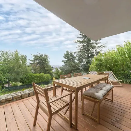 La Maison Des Fleurs - Superbe Maison Sur Les Hauteurs De Villa *