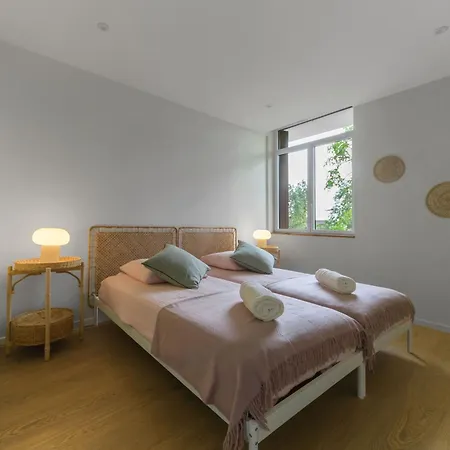 La Maison Des Fleurs - Superbe Maison Sur Les Hauteurs De