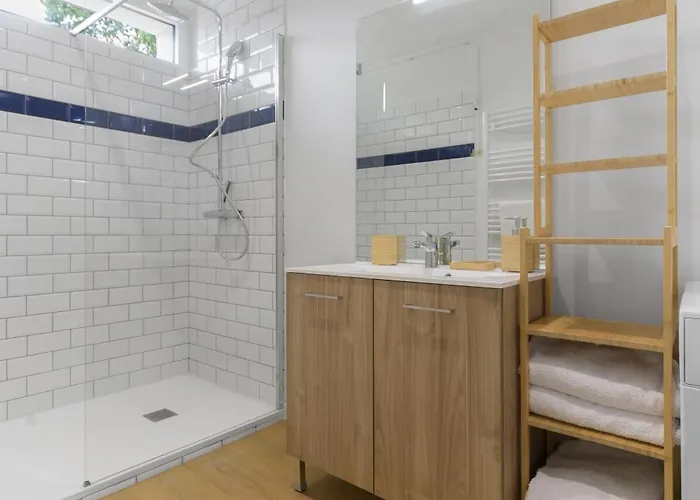 La Maison Des Fleurs - Superbe Maison Sur Les Hauteurs De Villa *