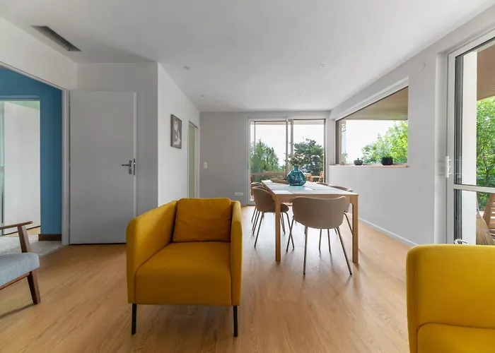 La Maison Des Fleurs - Superbe Maison Sur Les Hauteurs De Villa