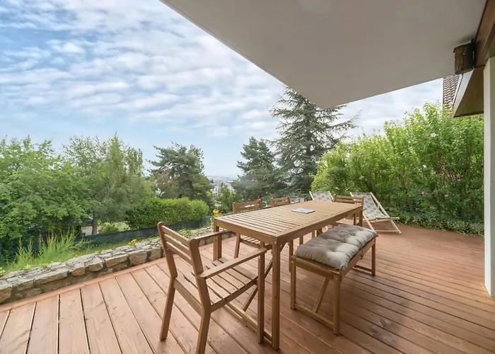 La Maison Des Fleurs - Superbe Maison Sur Les Hauteurs De Villa *