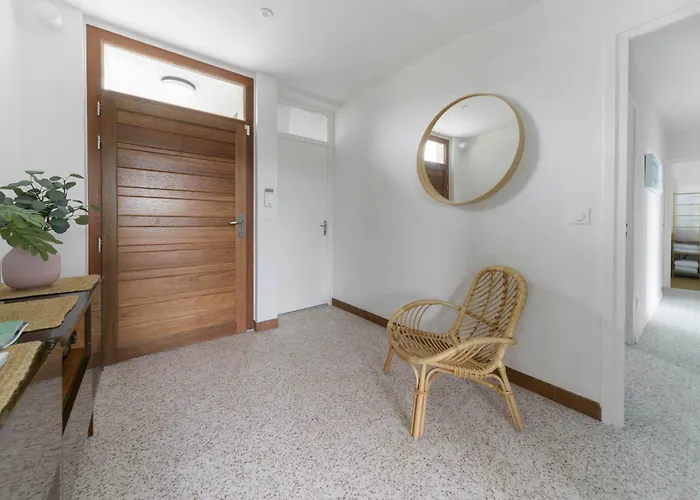 Villa La Maison Des Fleurs - Superbe Maison Sur Les Hauteurs De