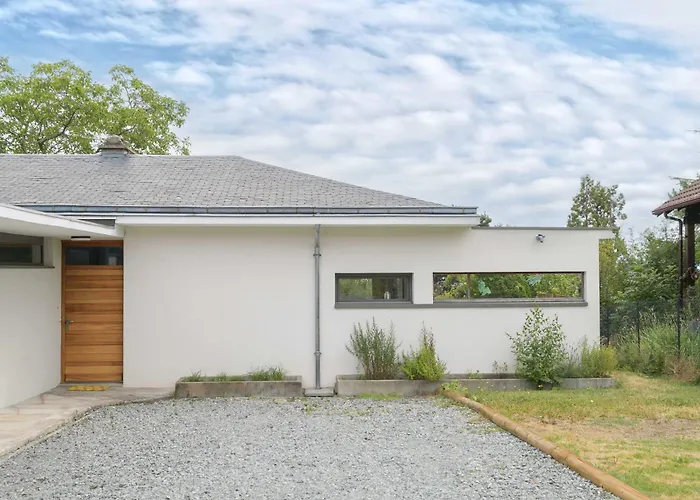 La Maison Des Fleurs - Superbe Maison Sur Les Hauteurs De