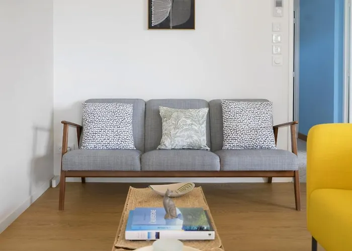 Villa La Maison Des Fleurs - Superbe Maison Sur Les Hauteurs De