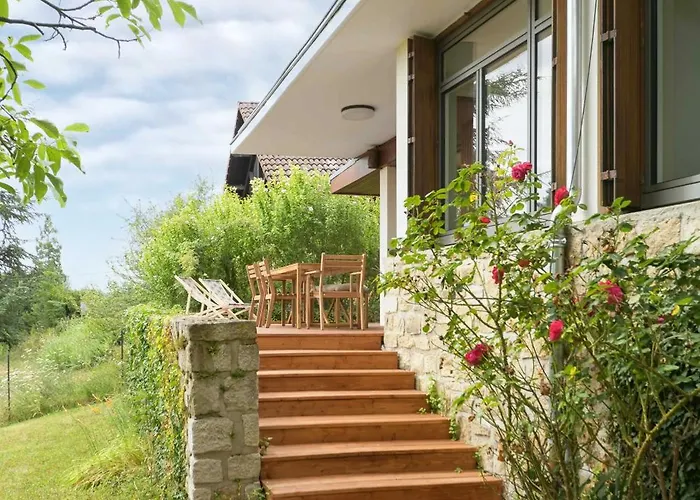 La Maison Des Fleurs - Superbe Maison Sur Les Hauteurs De Villa *